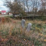 Крајпуташи Драгутину, Сави и Светиславу Лазићима у Биосци (фото Бојан Радојичић)