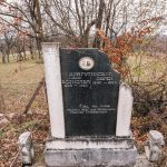 Споменик Обрену Драгутиновићу на гробљу на потесу Вујовина у Бранешцима (фото Бојан Радојичић)