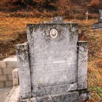 Споменик Лазару Лековићу на Лековића гробљу у Пуљцима, Акмачићи (фото Бојан Радојичић)