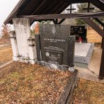 Спомен плоча Васу Матијевићу на гробљу у Бистровини у Виловима, Акмачићи (фото Бојан Радојичић)