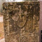 Крајпуташ Влајку и Јовану Каплановићима код цркве у Виловима, Акмачићи (фото Бојан Радојичић)