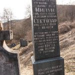 Споменик браћи Милуну и Светозару Милекићима на гробљу у Подстењу, Мокра Гора (фото Бојан Радојичић)
