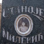 Споменик Станоју Милекићу на гробљу у Подстењу, Мокра Гора (фото Бојан Радојичић)